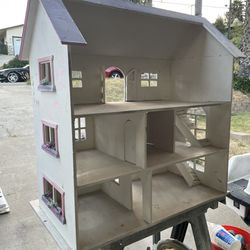 Custom Doll House And Accessories 
