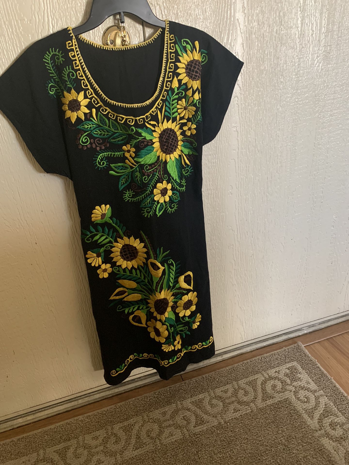 Vestido Blusas for Sale in Moreno Valley, CA - OfferUp