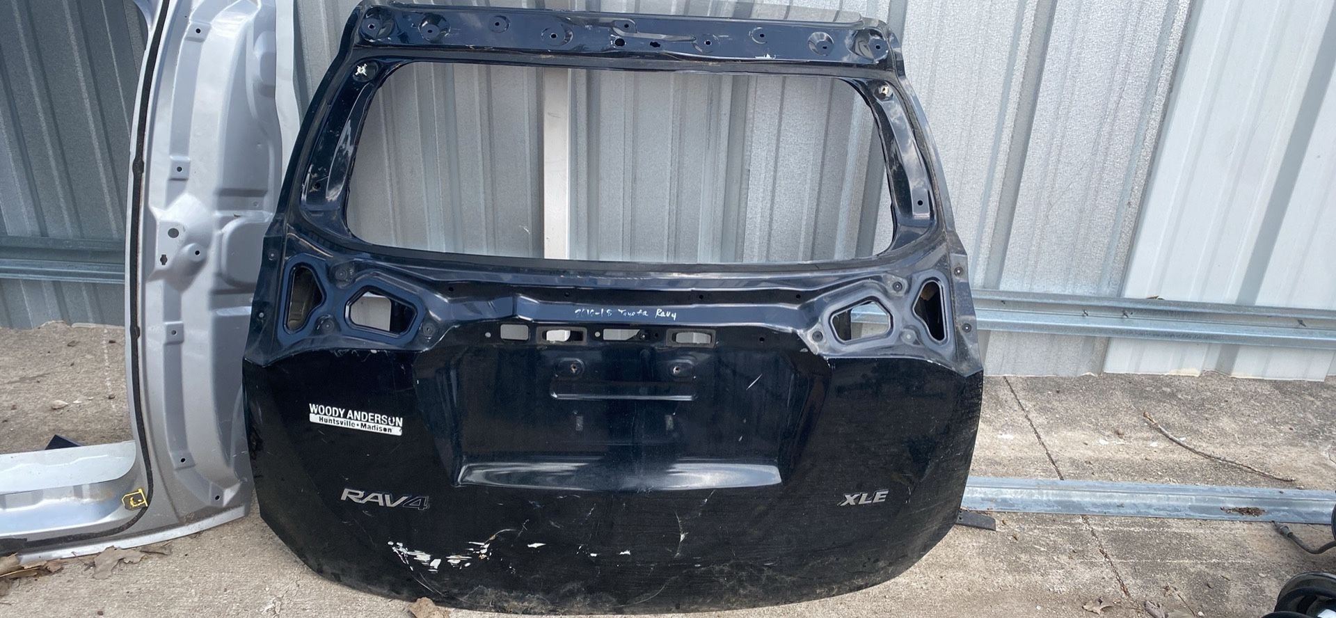 2016-2018 Toyota Rav 4 Trunk