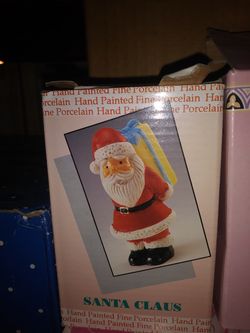 4 santa figurines for $1