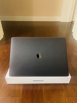Macbook pro 16 2tb 64GB