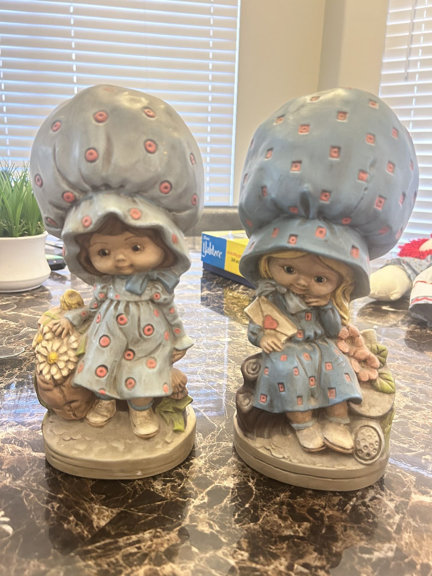 Vintage Little Girl Blue Bonnet Set