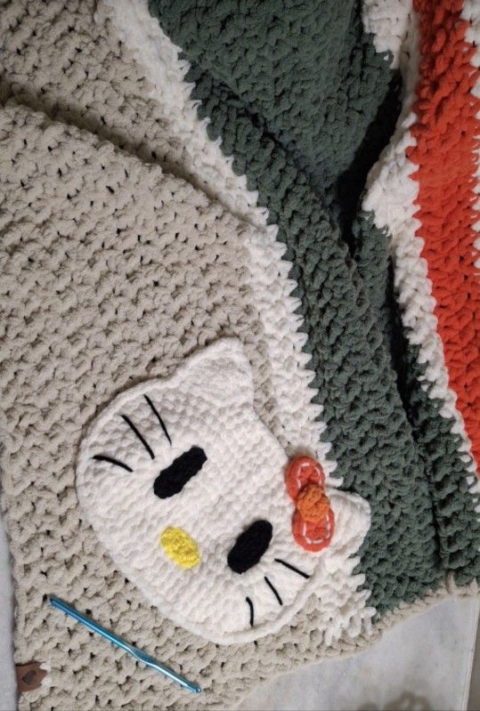 Hello Kitty Trow