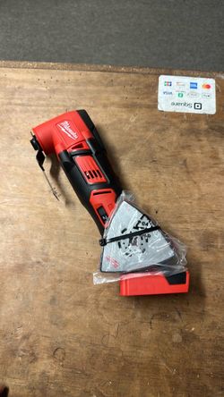 Milwaukee M18 18V Lithium-Ion Cordless Oscillating Multi-Tool (Tool-Only)