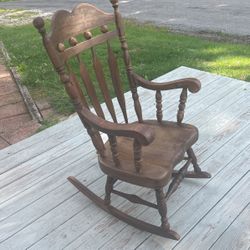 Wooden Rocking Chair 