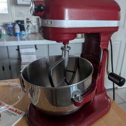 KitchenAid Mixer & Bakeware 