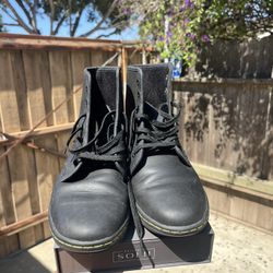 Dr Martens Work Boots Unisex Size Large 