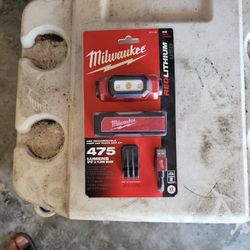 Milwaukee Light 475 Lumens