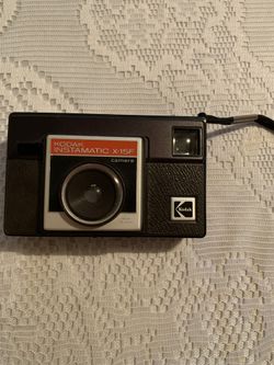 VINTAGE KODAX INSTAMATIC  X15F WITH WRIST STRAP