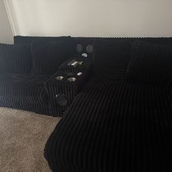 Sectional Couch With Ottoman