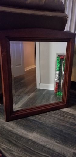 2 Wall mirrors