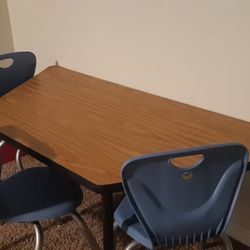 Kids Desk And Chairs