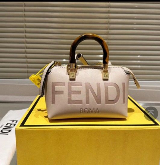 FENDI By The Way
Mini Bags