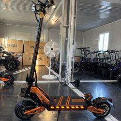 Off-road dual-motor electric scooter