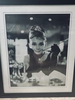 AUDREY HEPBURN (Holly Golightly) Glass Framed Print Breakfast at Tiffanys 30x24