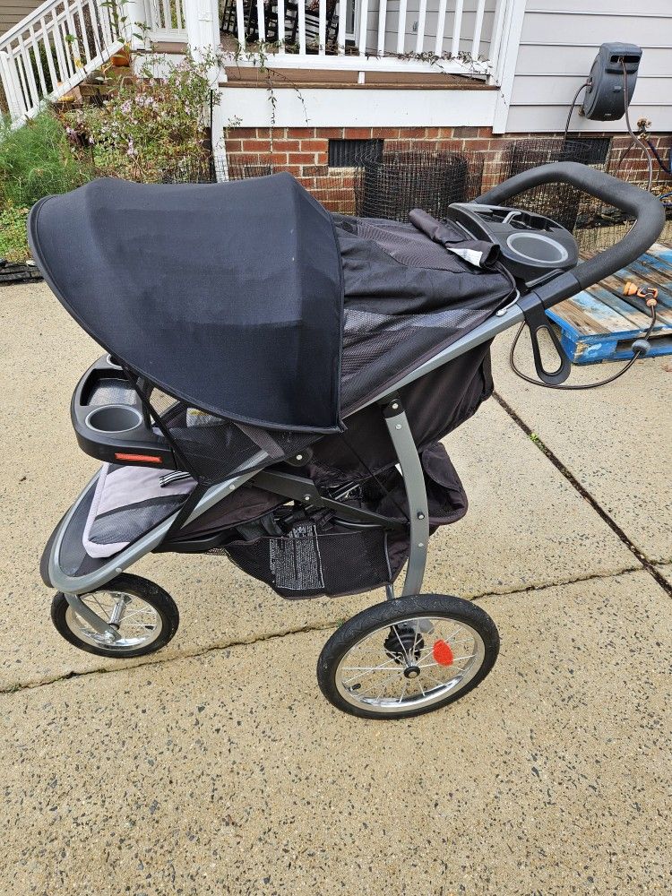 Graco Fast Action Jogger Stroller