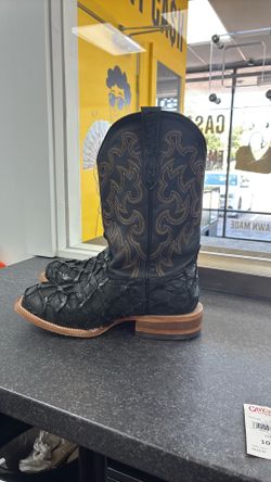 Cavender’s Men’s Black Pirarucu & Cowhide Squate toe Boots