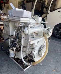 Onan 7.5 Diesel Marine Genset w/free parts genset