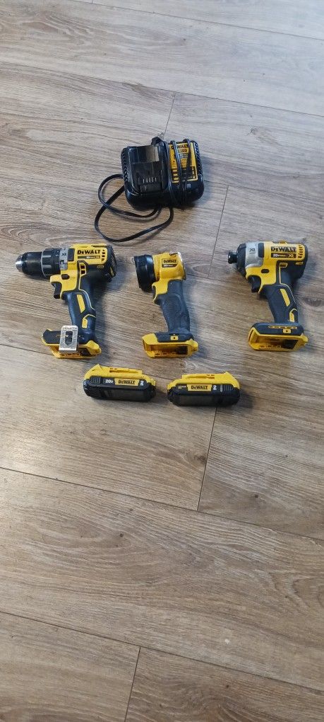 DeWalt 20vMAX XR Cordless Tool Set