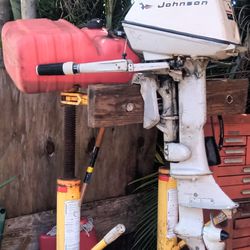 Johnson 6HP Outboard Motor Running Good. With Fuel Tank & Gas Line