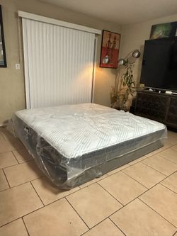 BRAND NEW BEAUTYREST PRESSURE SMART LUX