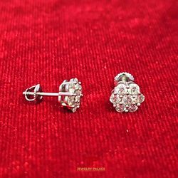 Fancy flower earring with 10K White Gold and 0.875 CTW diamonds