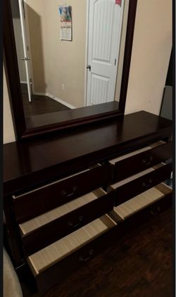 Table Dresser