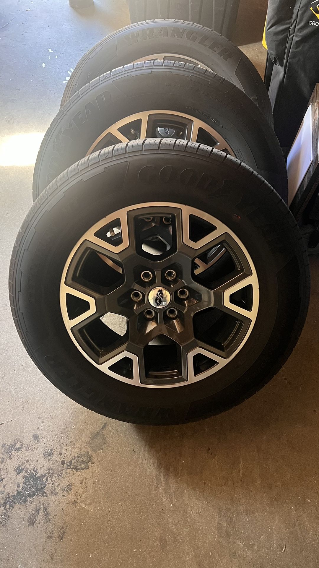 New 2024 Ford F150 Factory Wheels And Tires 275/60R20