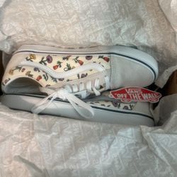 Woman’s Vans Shoes