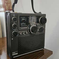 1970's SONY ICF-5900W Multi Band Reciever