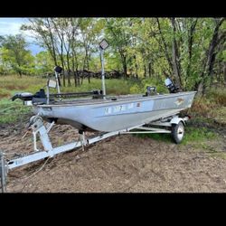 15 Foot Alumacraft With 18 Horse Mercury