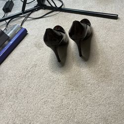 Stuart Weitzman brown pumps
