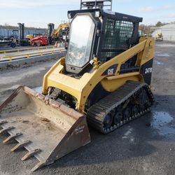 06 Caterpillar 247B