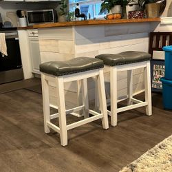 2 Counter Stools