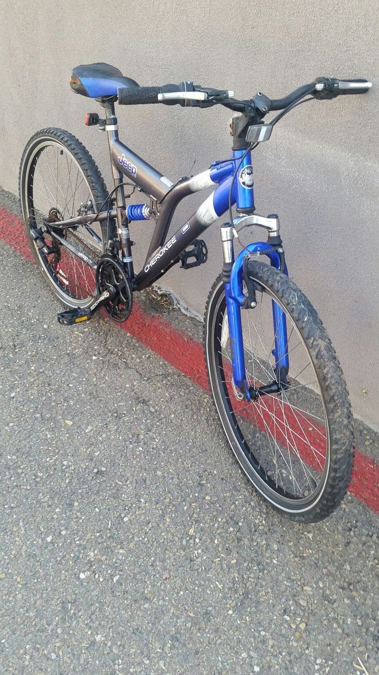 Jeep cherokee bike best sale price