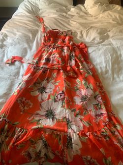 Women’s clothing lot — Hollister + other brands. Tops, jeans & more. $30 OBO, must take all.
