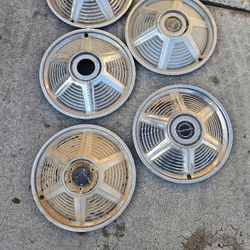 65 Mustang   Rim Cover