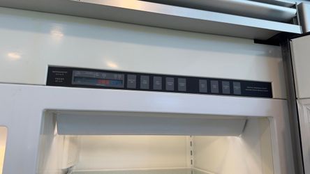 Viking 42” Built-In Stainless Steel Refrigerator – Excellent Condition