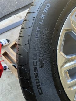 GMC Yukon SLT Tires An Rim 5 Tires An Rim