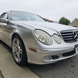 2004 MERCEDES-BENZ E500 AMG SPORT PACKAGE LOW MILES VERY CLEAN 
