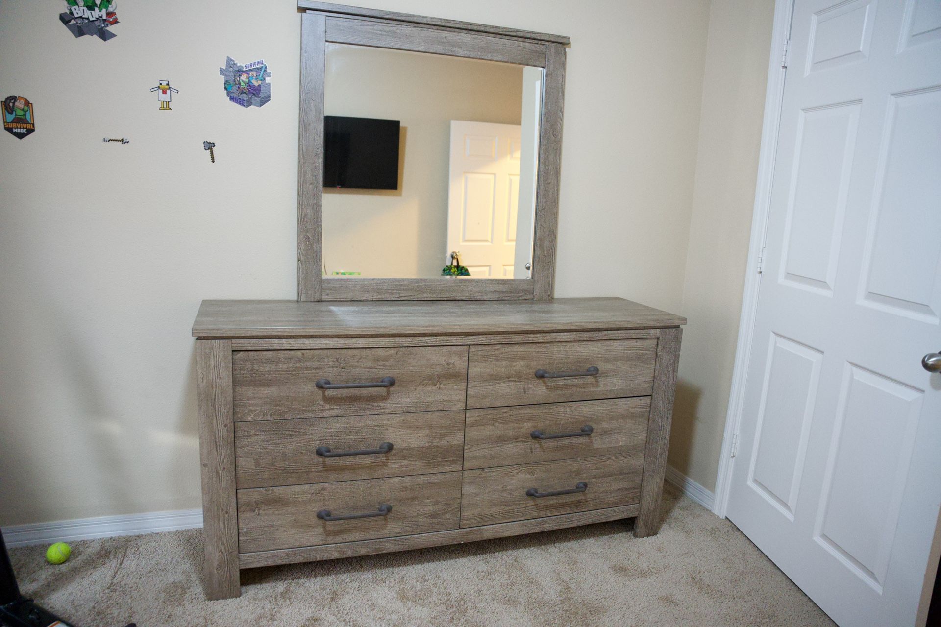 6 Drawer Dresser