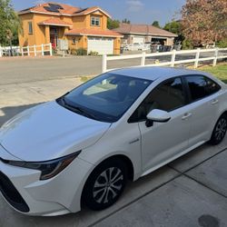 2020 Toyota Corolla Hybrid LE 