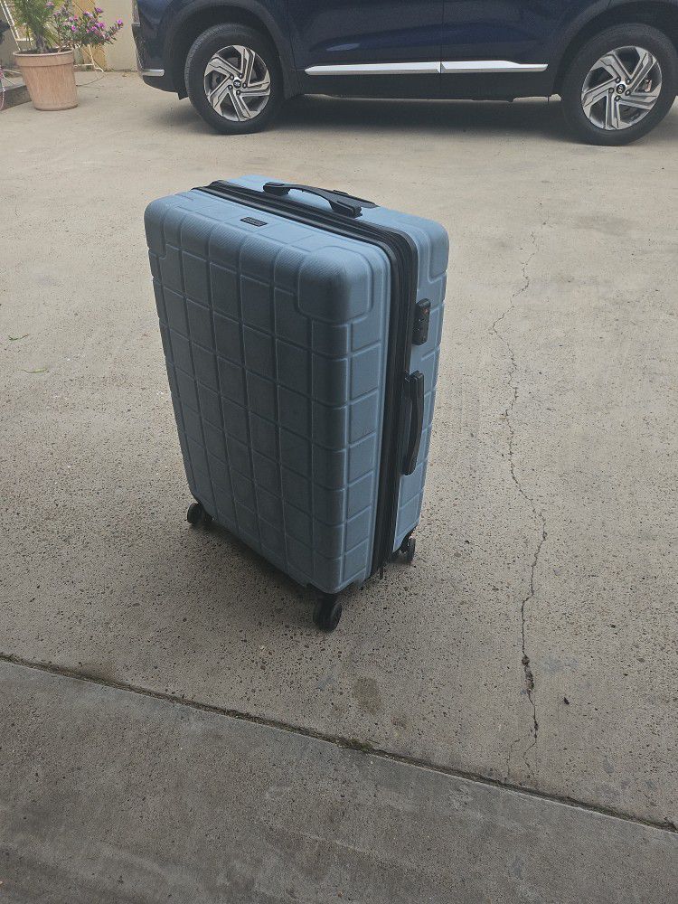 Luggage 🧳 Maleta Grande
