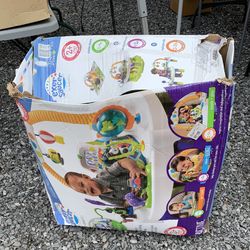 Evenflo Exersaucer 
