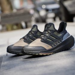 ULTRABOOST LIGHT GORE-TEX RUNNING SHOES