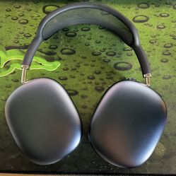 Apple AirPods Max – Lightly Used, Midnight blue