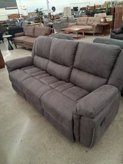 COMFY GRAY RECLINING SOFA