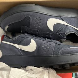 Nike City Shoes Navy Blue 10 1/2 