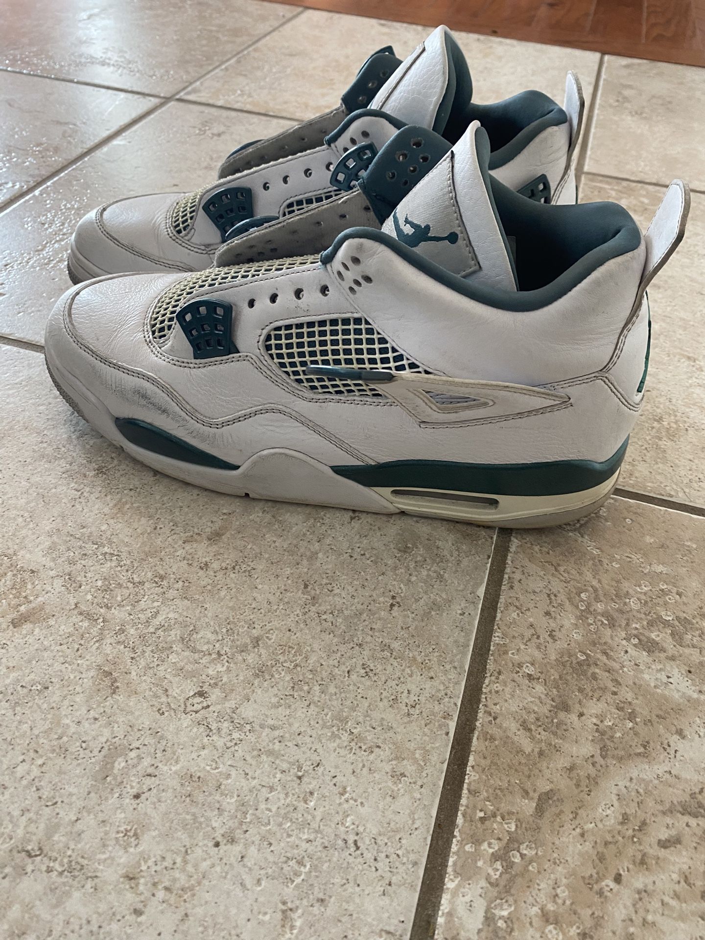Jordan 4’s Need’s Shoe Strings And Cleaning. Size 10