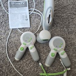 LeapFrog Bundle – LeapTV Console + 2 Controllers + Word Whammer